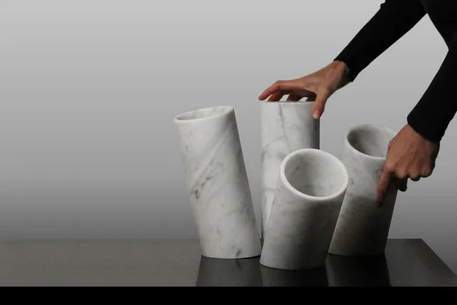 Cyrcus Design In-Equilibrio scultura marmo bianco Carrara