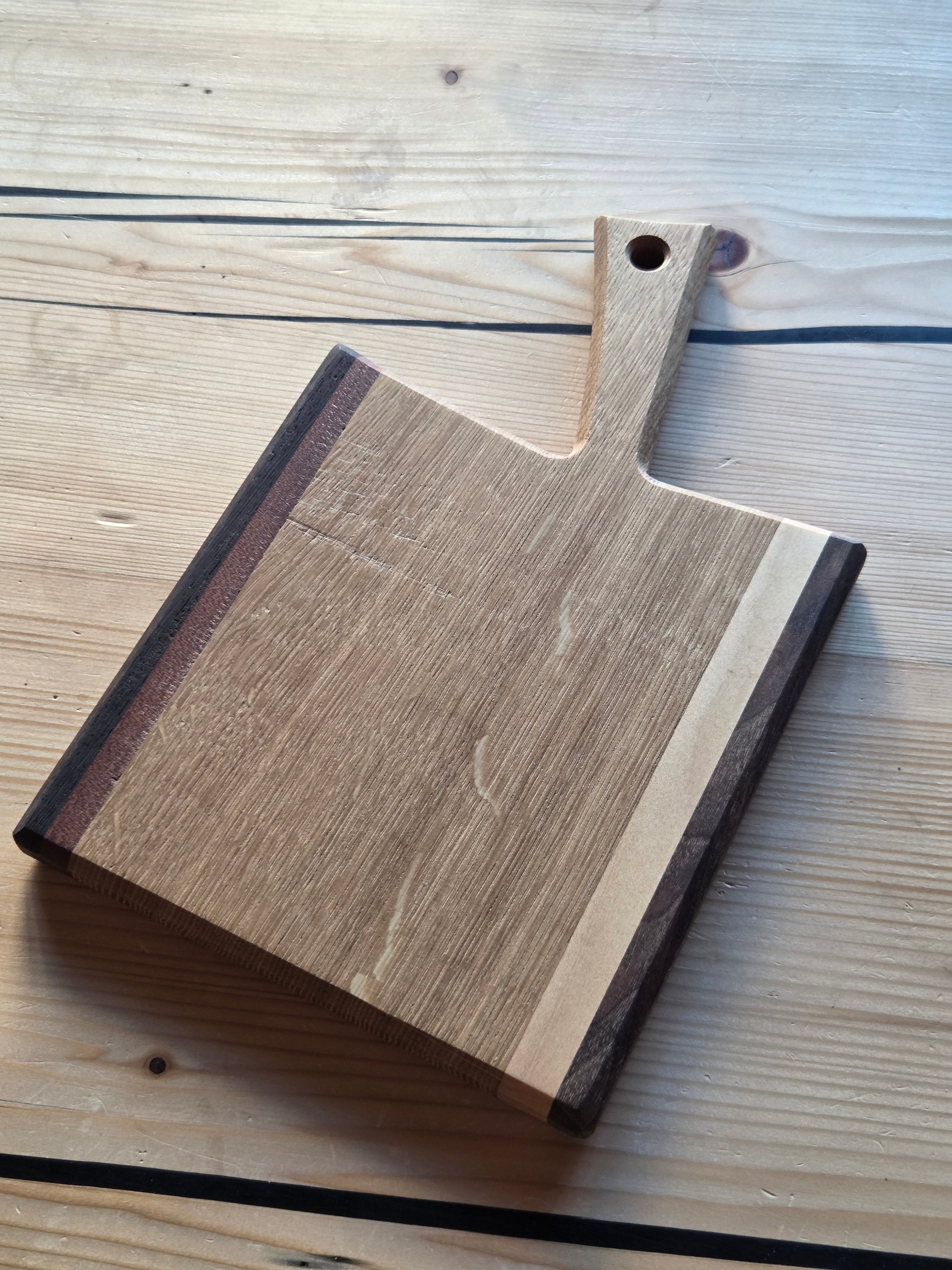 Il nido del picchio Tagliere con manico 21x33 multilegno