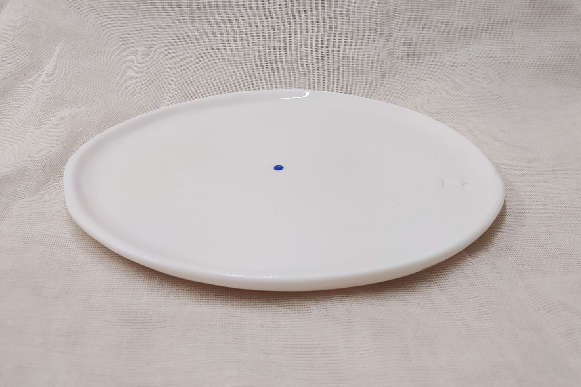 Atelier Alida Ceramiche Punto piatto piano porcellana puntino cobalto