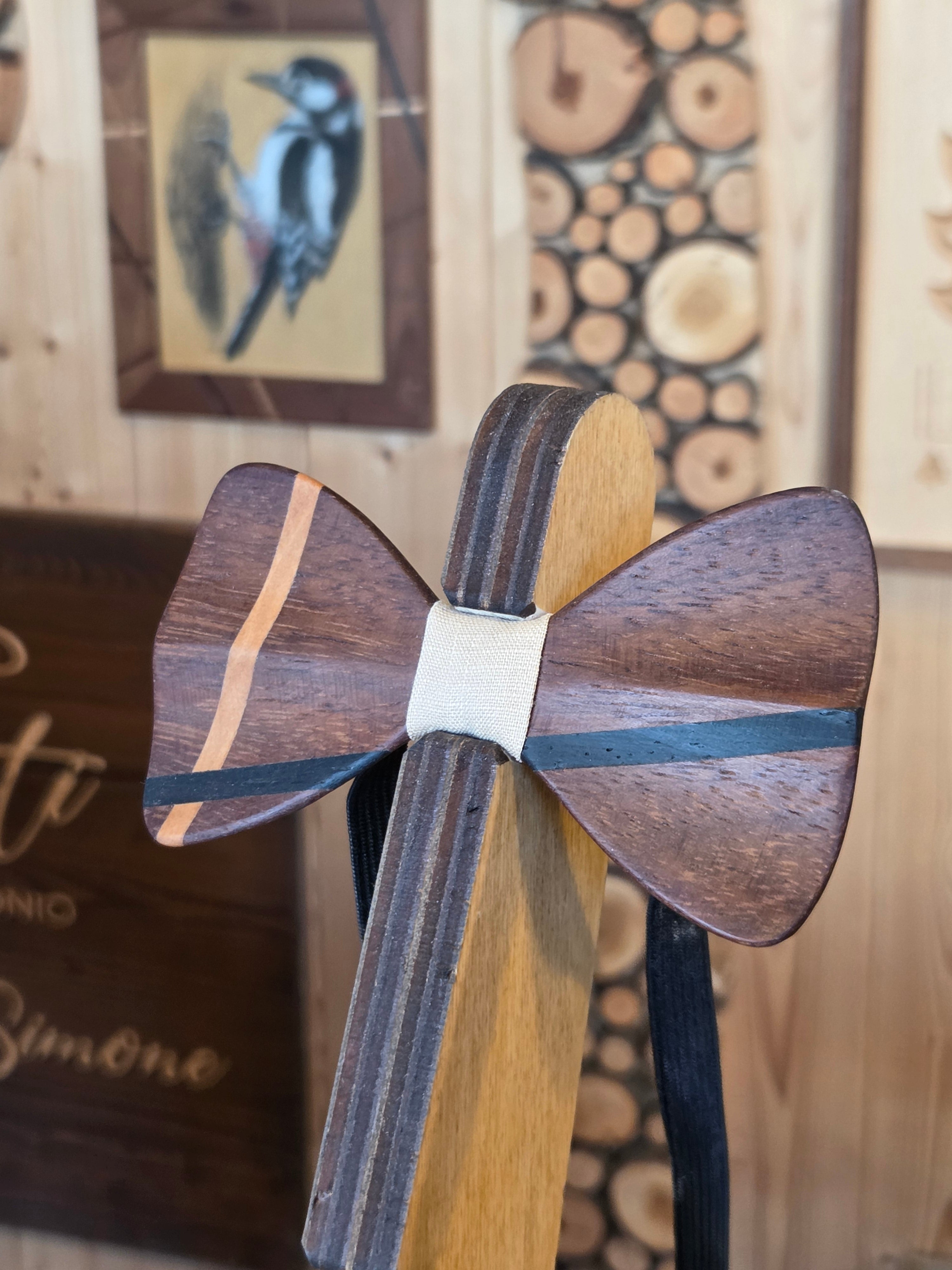 Sgualdini Simone Il Nido del Picchio Papillon 3D papillon legno inserti