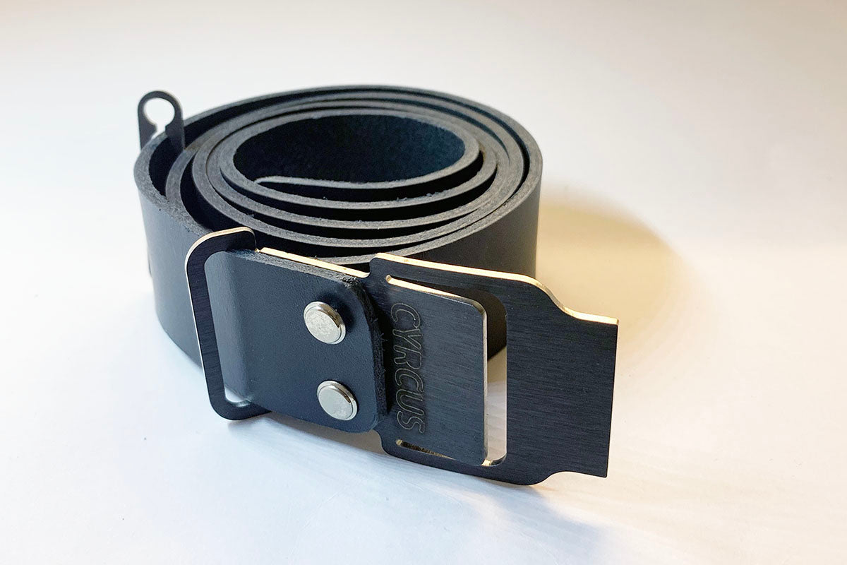 Cyrcus Design Belt cintura pelle nera fibbia nera