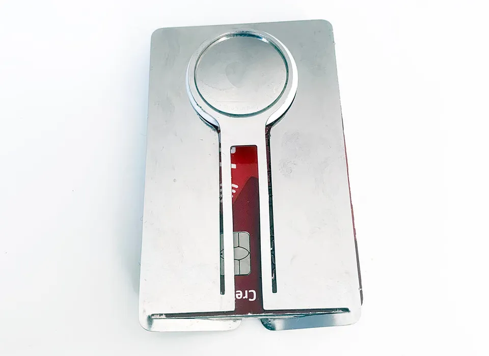 Cyrcus Design Are You portacarte acciaio con AirTag