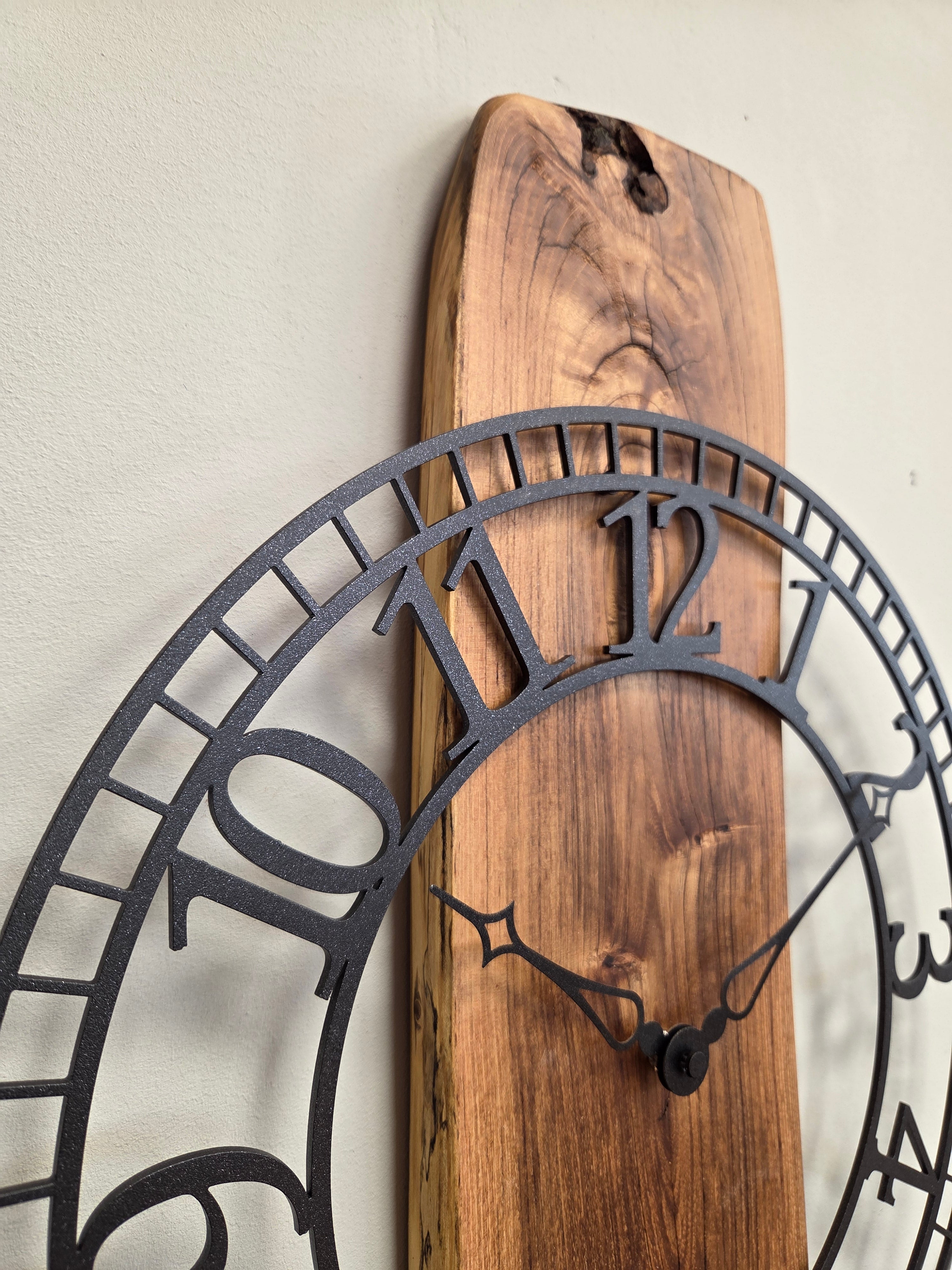 Sgualdini Simone Il Nido del Picchio orologio parete legno acacia 60cm
