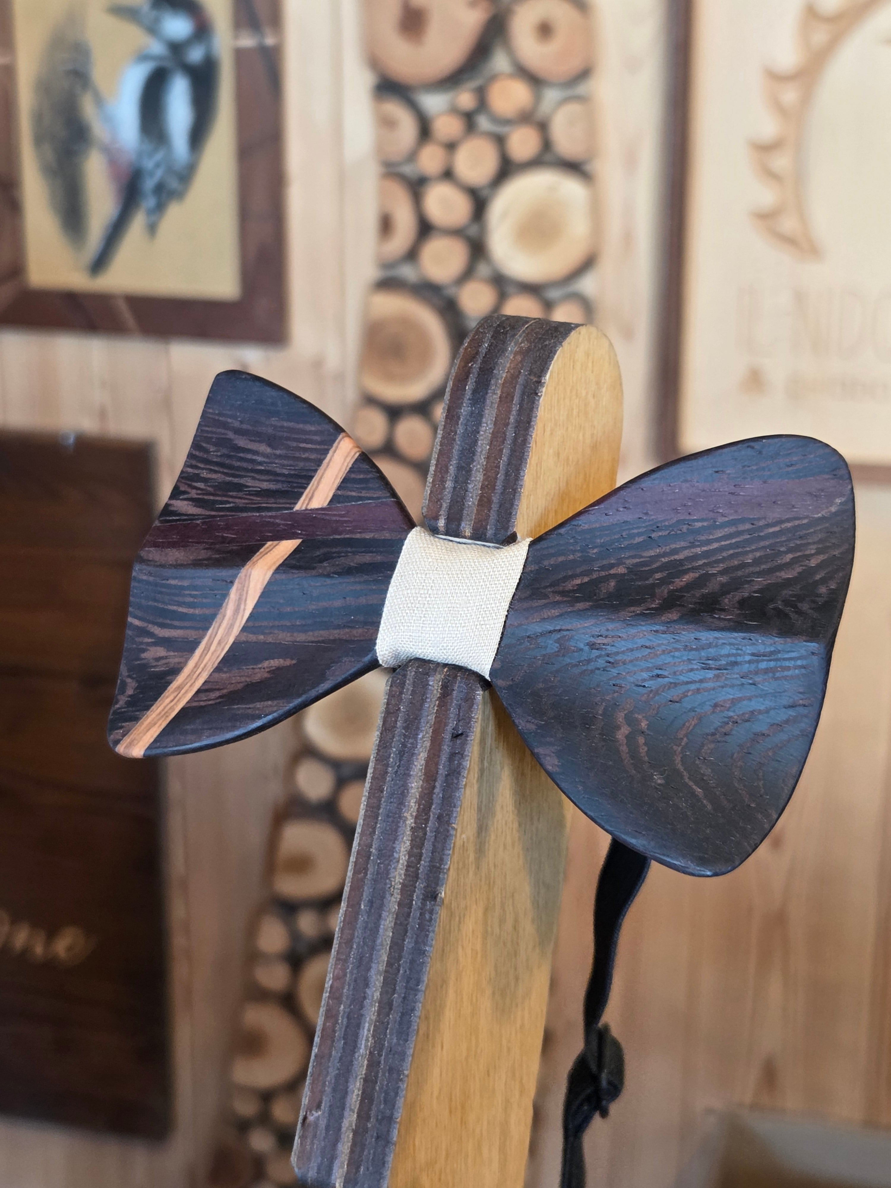Sgualdini Simone Il Nido del Picchio Papillon 3D papillon legno inserti