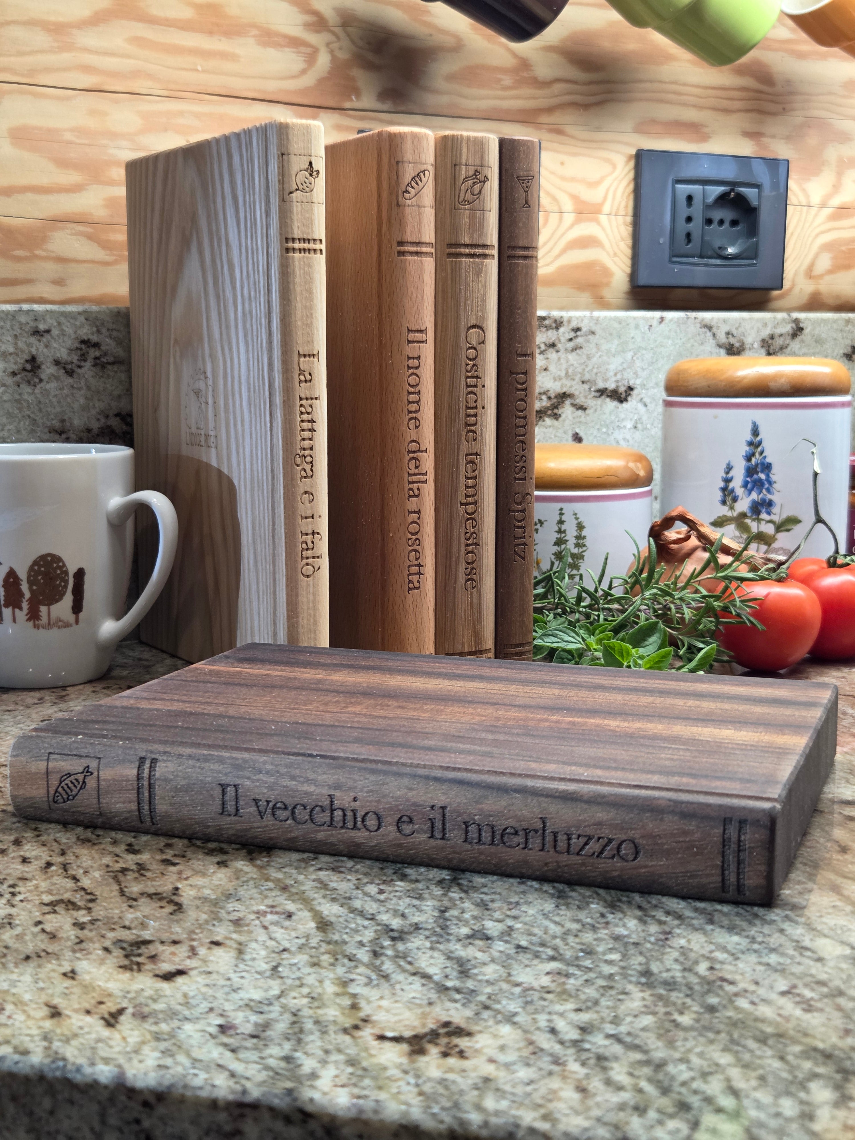 Il nido del picchio Romanzi da Affettare tagliere libro set 5 pezzi