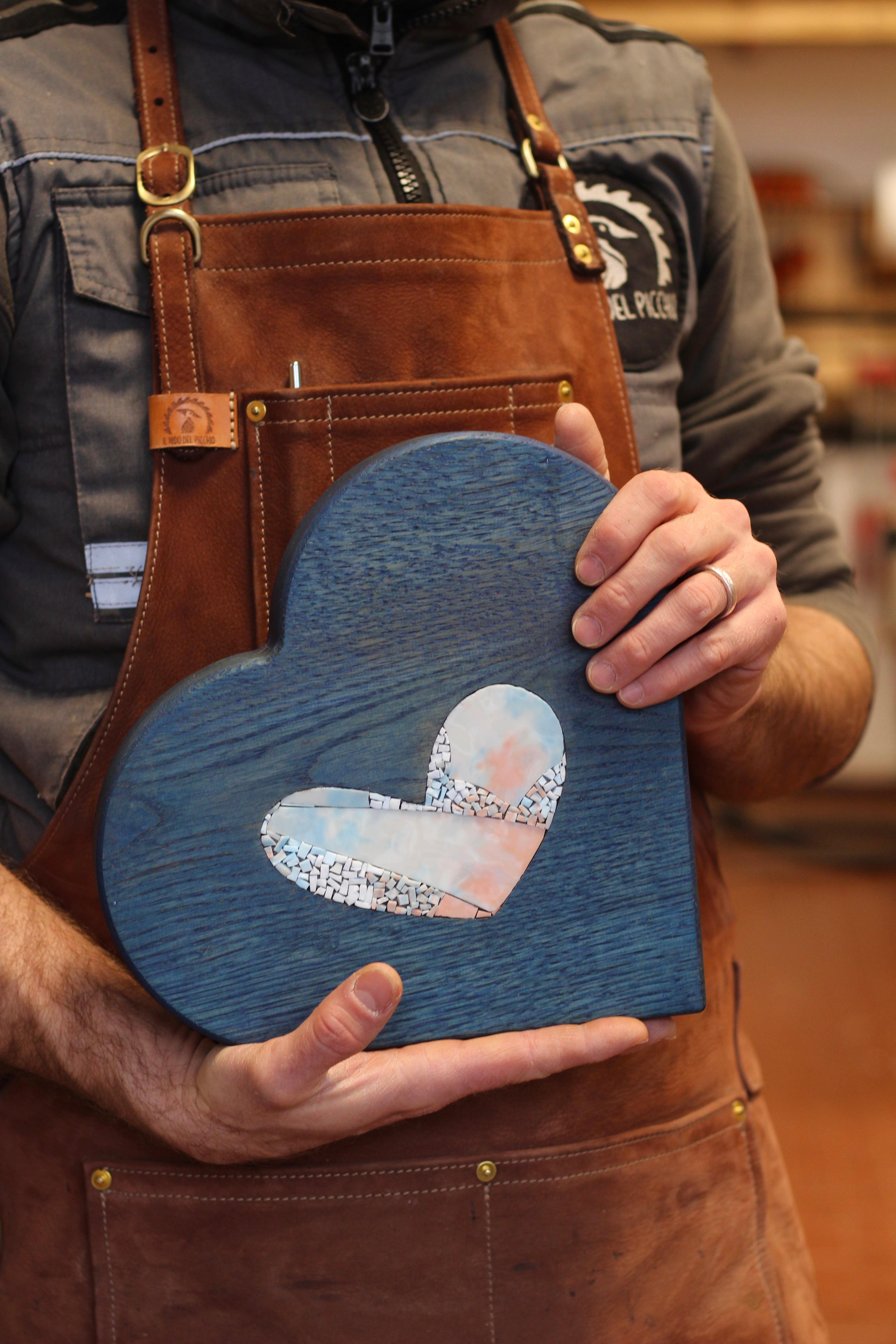 Il nido del picchio Grande cuore blu con mosaico decorazione 25x25