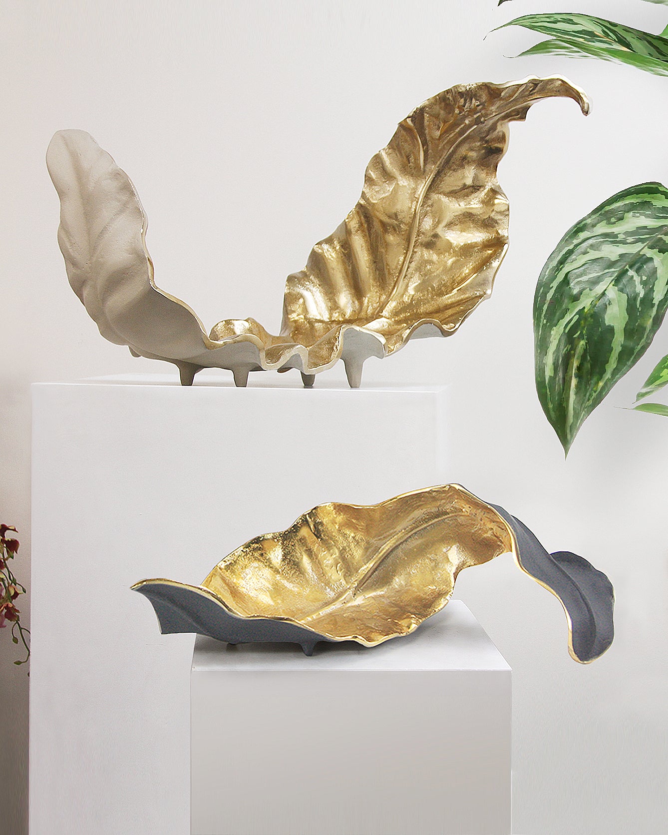 Galore Home Entwined Leaf scultura metallo nero oro large
