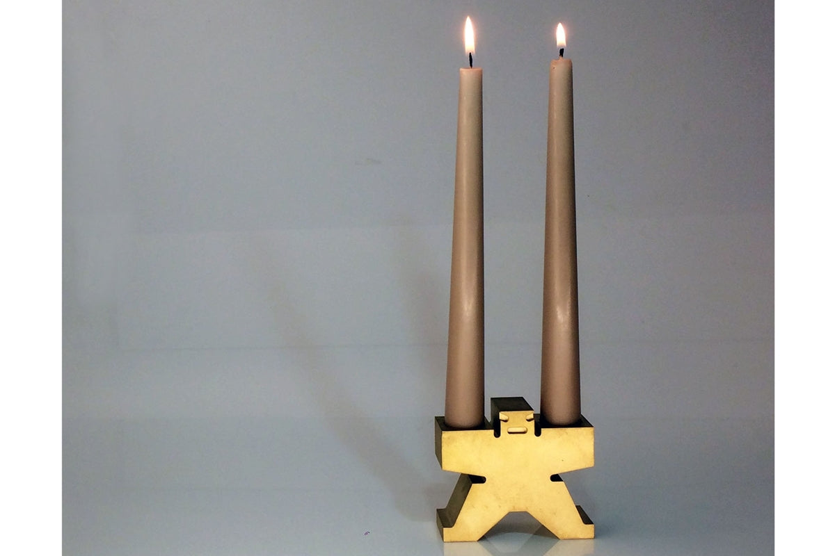 Cyrcus Design Sumo candelabro ottone piccola scultura