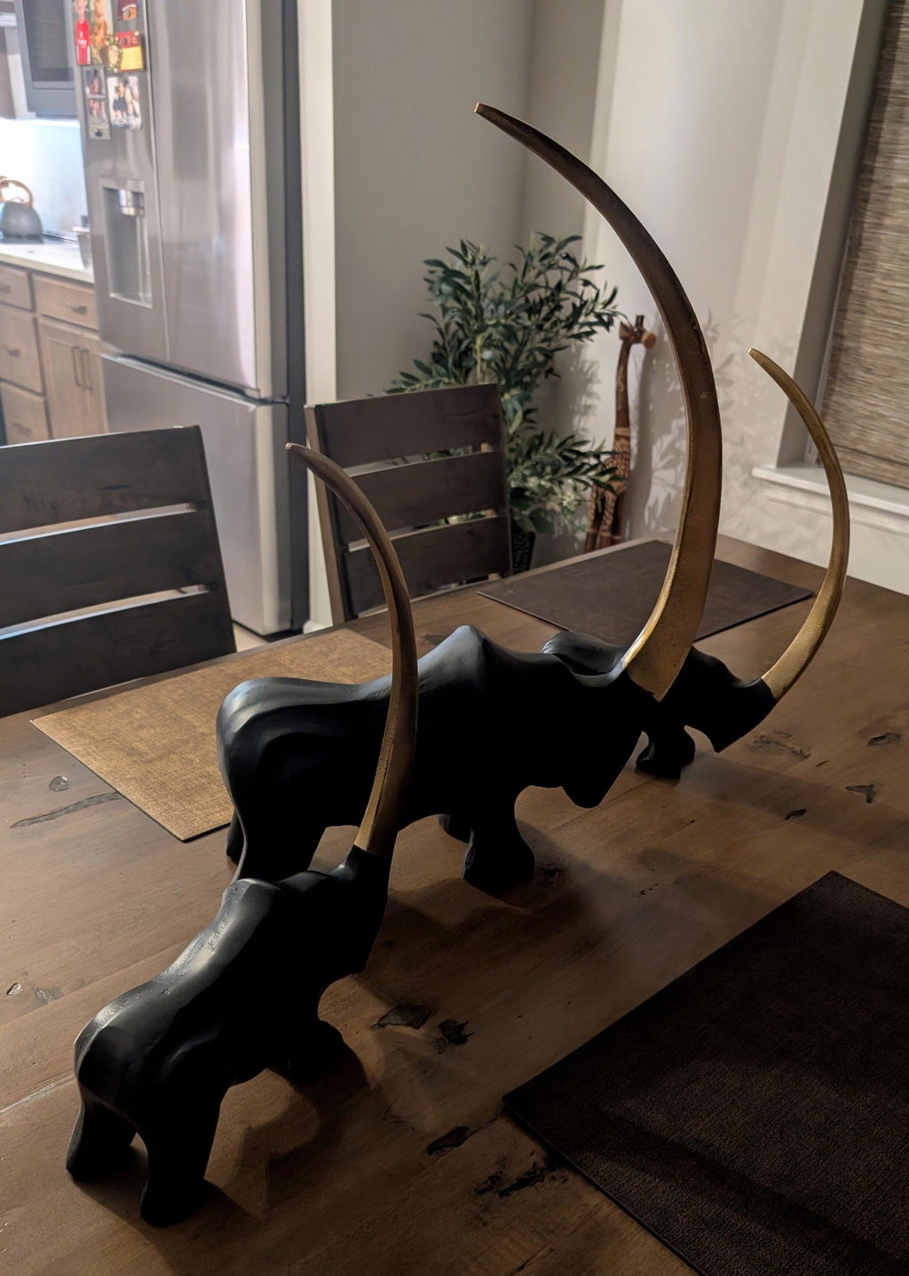 Galore Home Crescent Rhino Scultura Alluminio Large