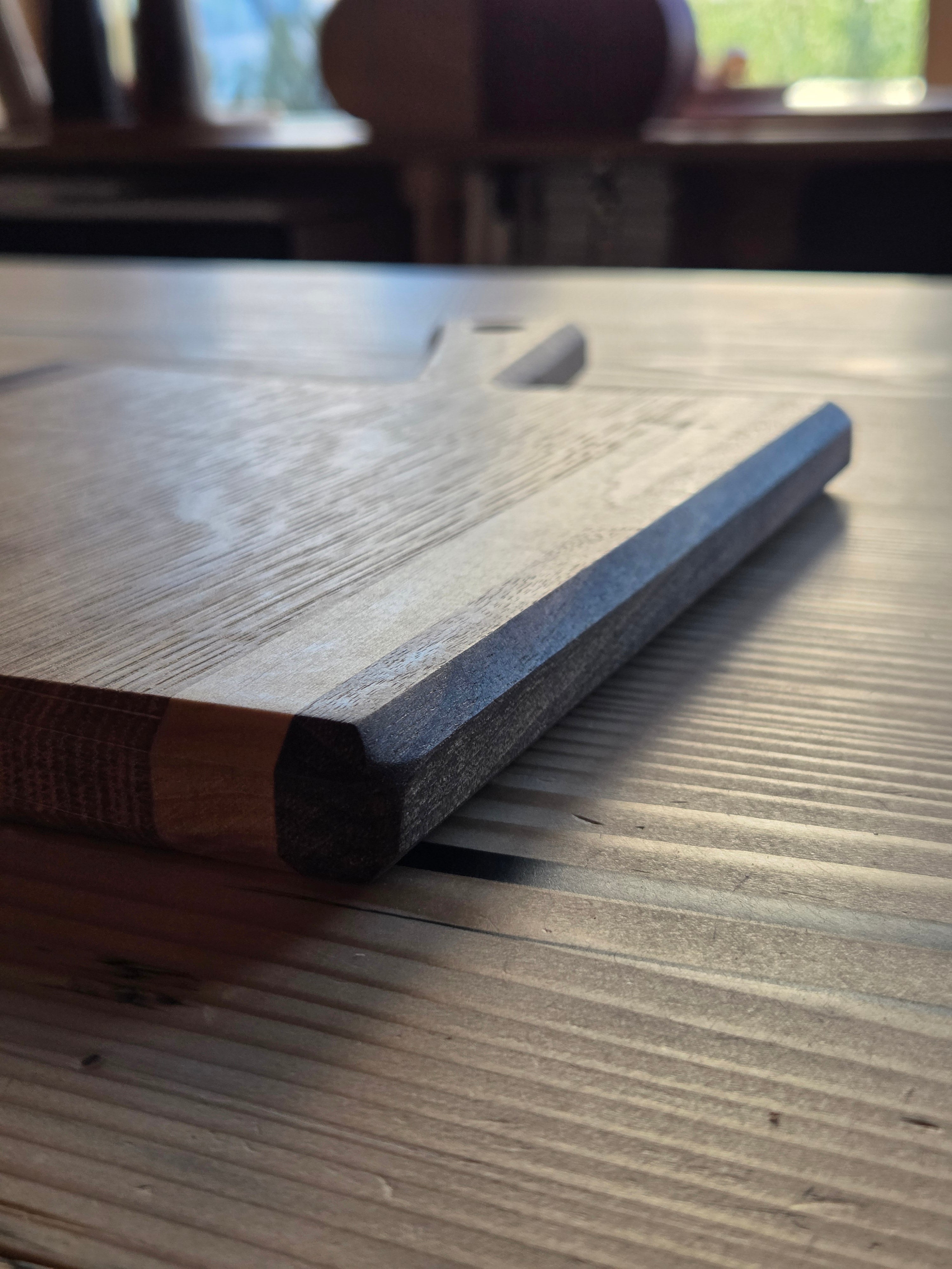 Il nido del picchio Tagliere con manico 21x33 multilegno