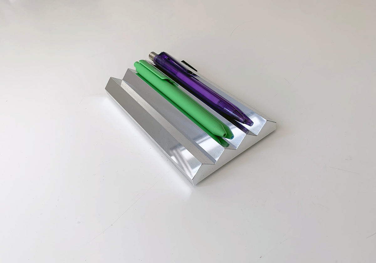 Cyrcus Design Play-Pen fermacarte alluminio specchio bianco