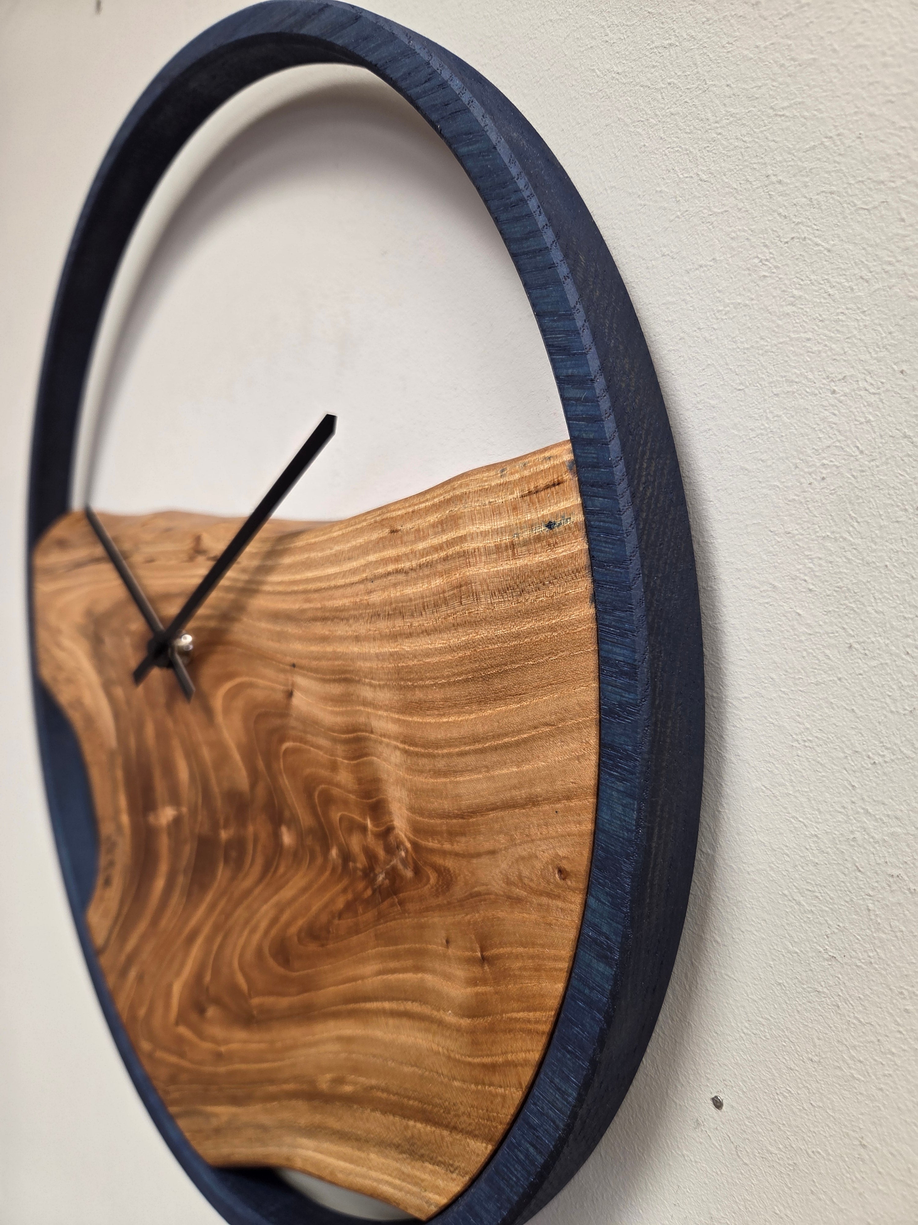 Il nido del picchio orologio da parete legno 42 cm blu