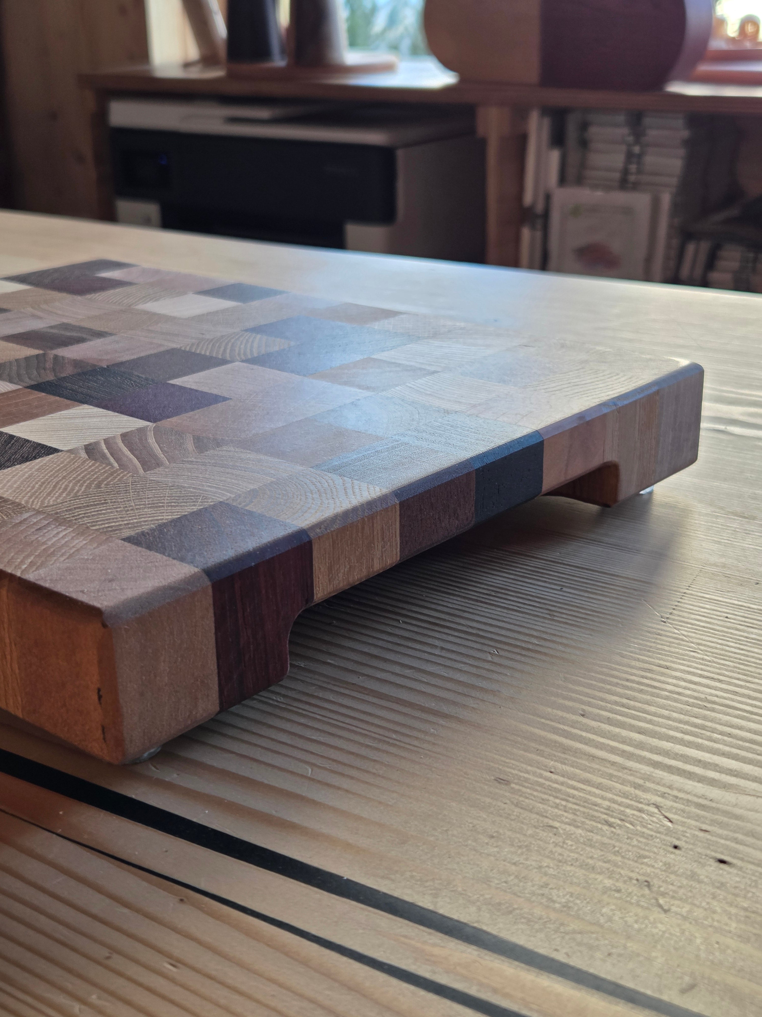 Il nido del picchio Pixel tagliere legno 33,5x27 scacchi