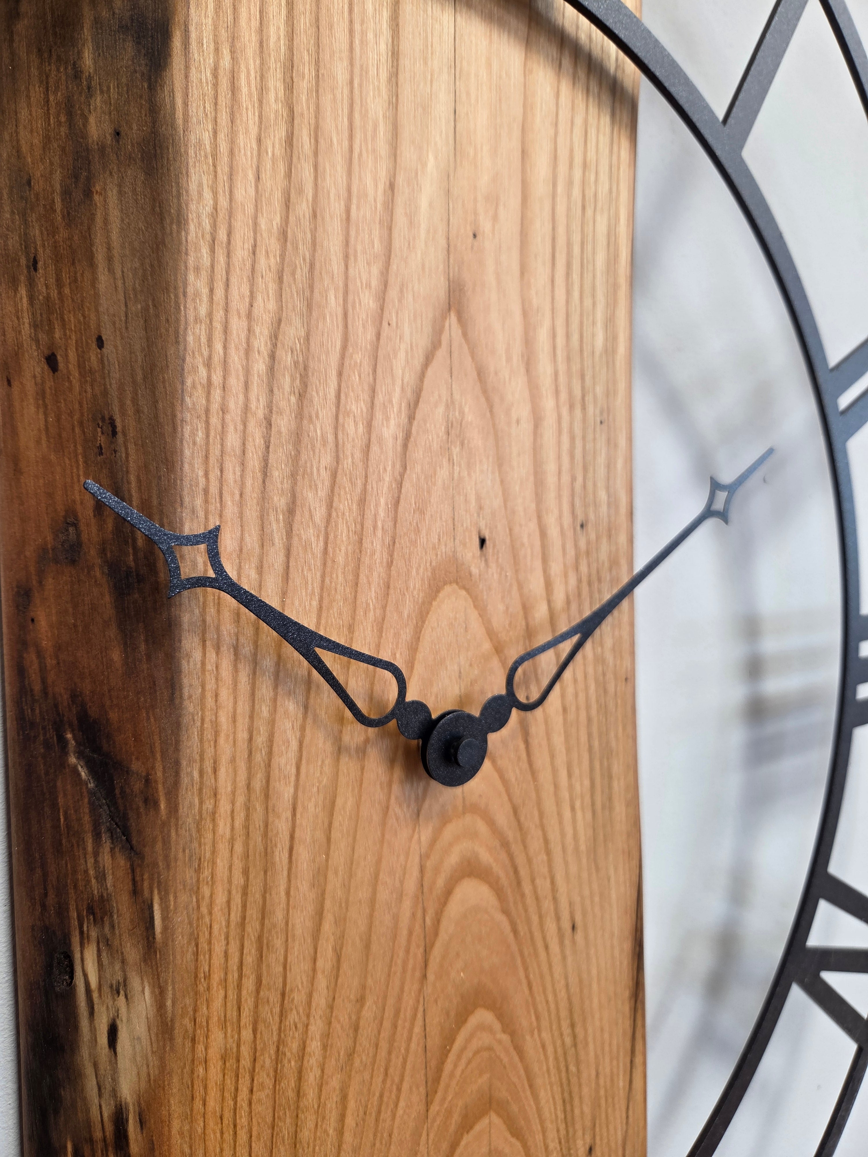 Il nido del picchio Orologio ciliegio 60 cm numeri romani