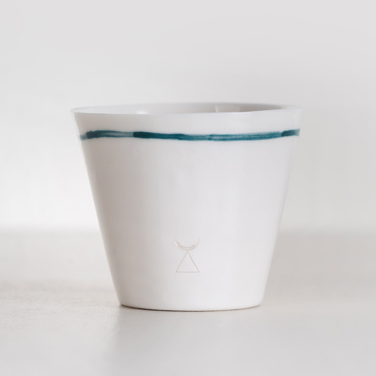 Atelier Alida Ceramiche Punto e Linea bicchiere porcellana verde smeraldo