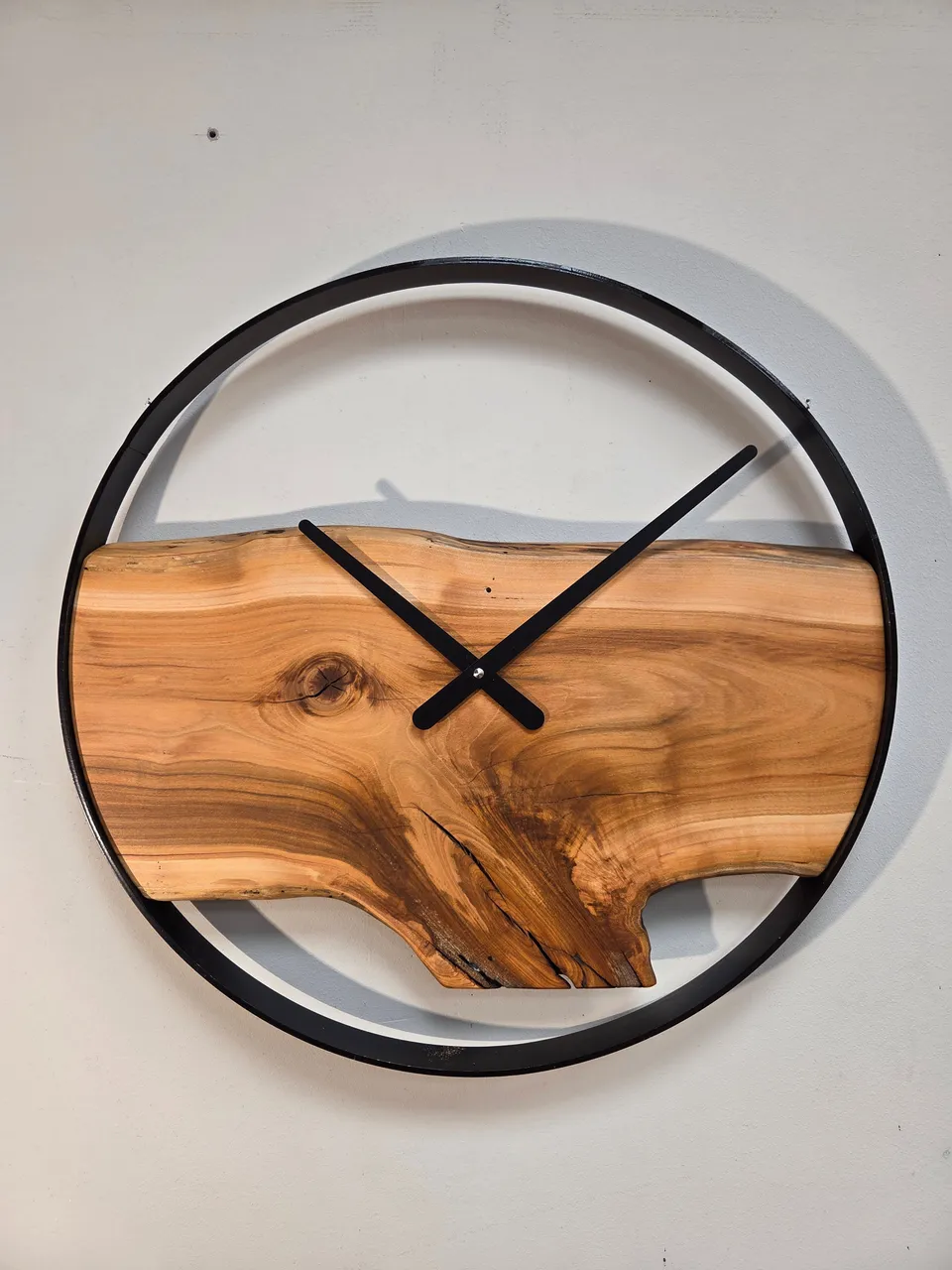 Il nido del picchio Orologio da parete ciliegio 50 cm nero