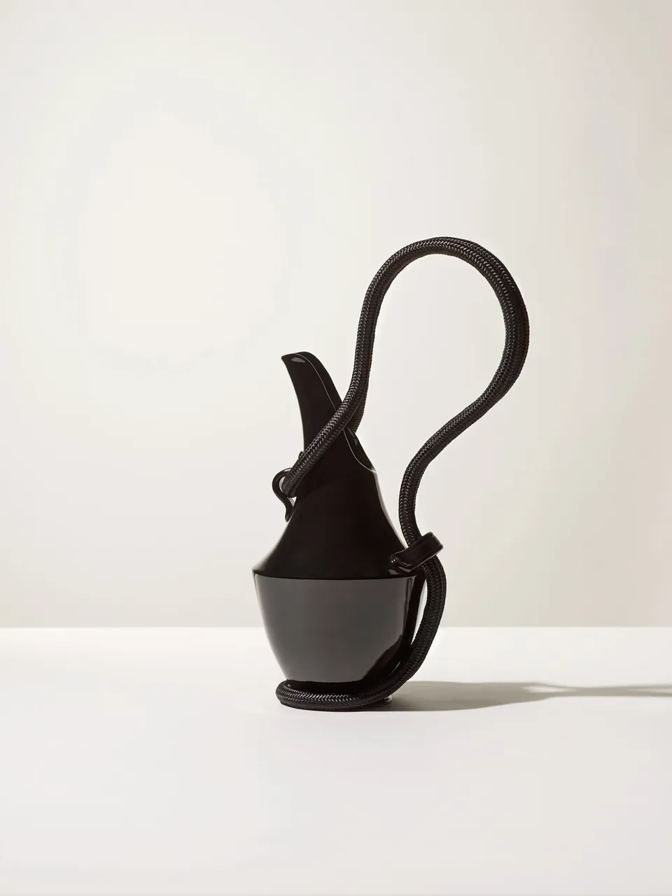 Ceramica Gatti 1928 Volpedo vaso nero in terracotta con corda