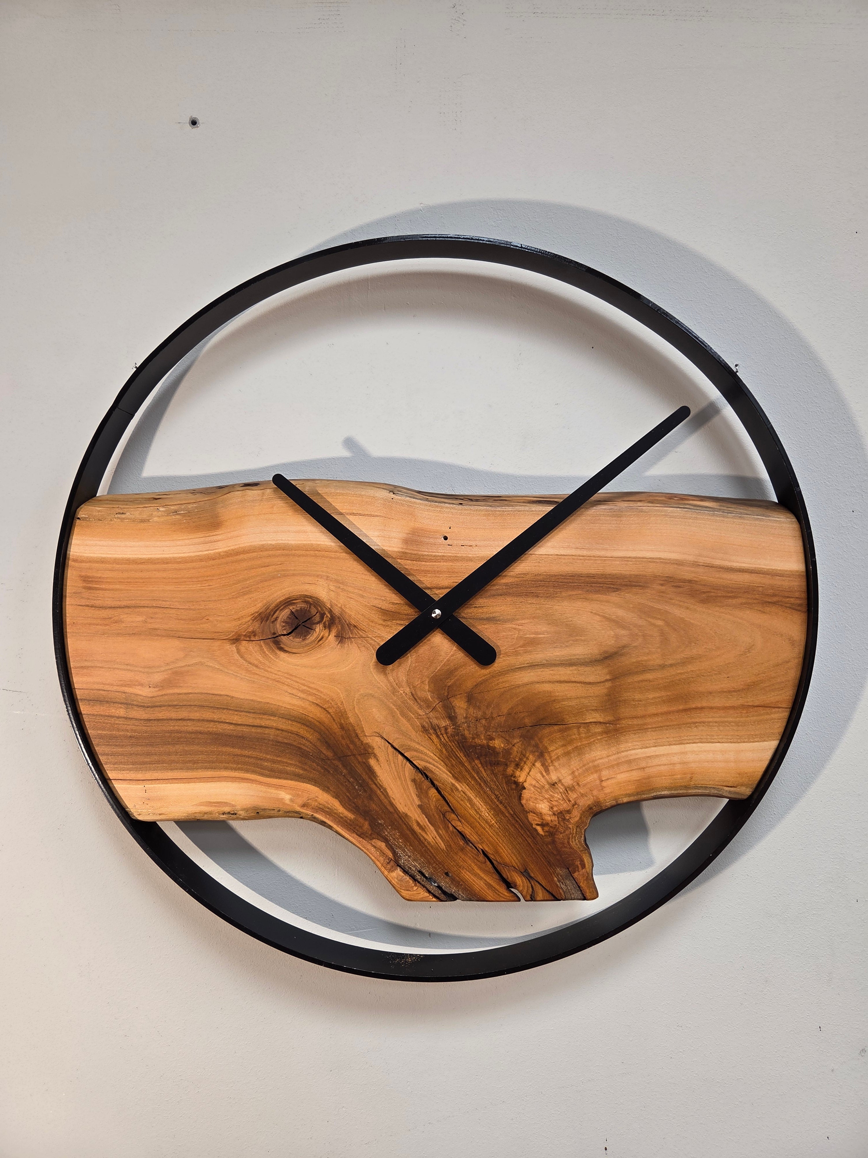 Il nido del picchio Orologio da parete ciliegio 50 cm nero