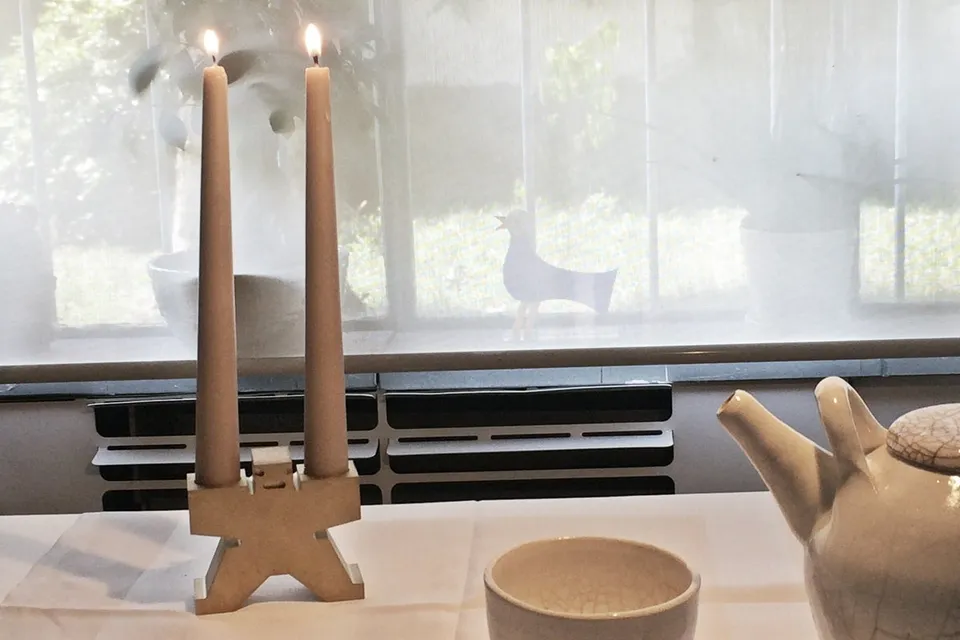 Cyrcus Design Sumo candelabro ottone piccola scultura