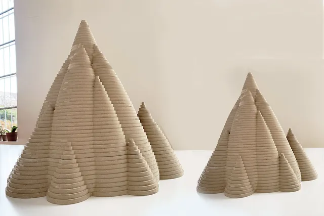 Cyrcus Design Imaginary Towers scultura piccola legno betulla
