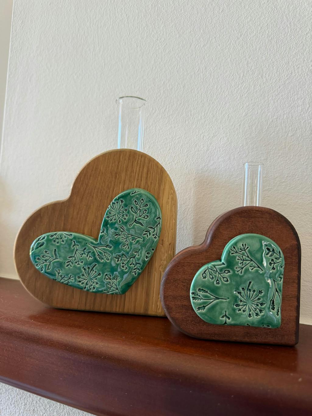 Il nido del picchio cuore decorativo legno ceramica verde 10x10