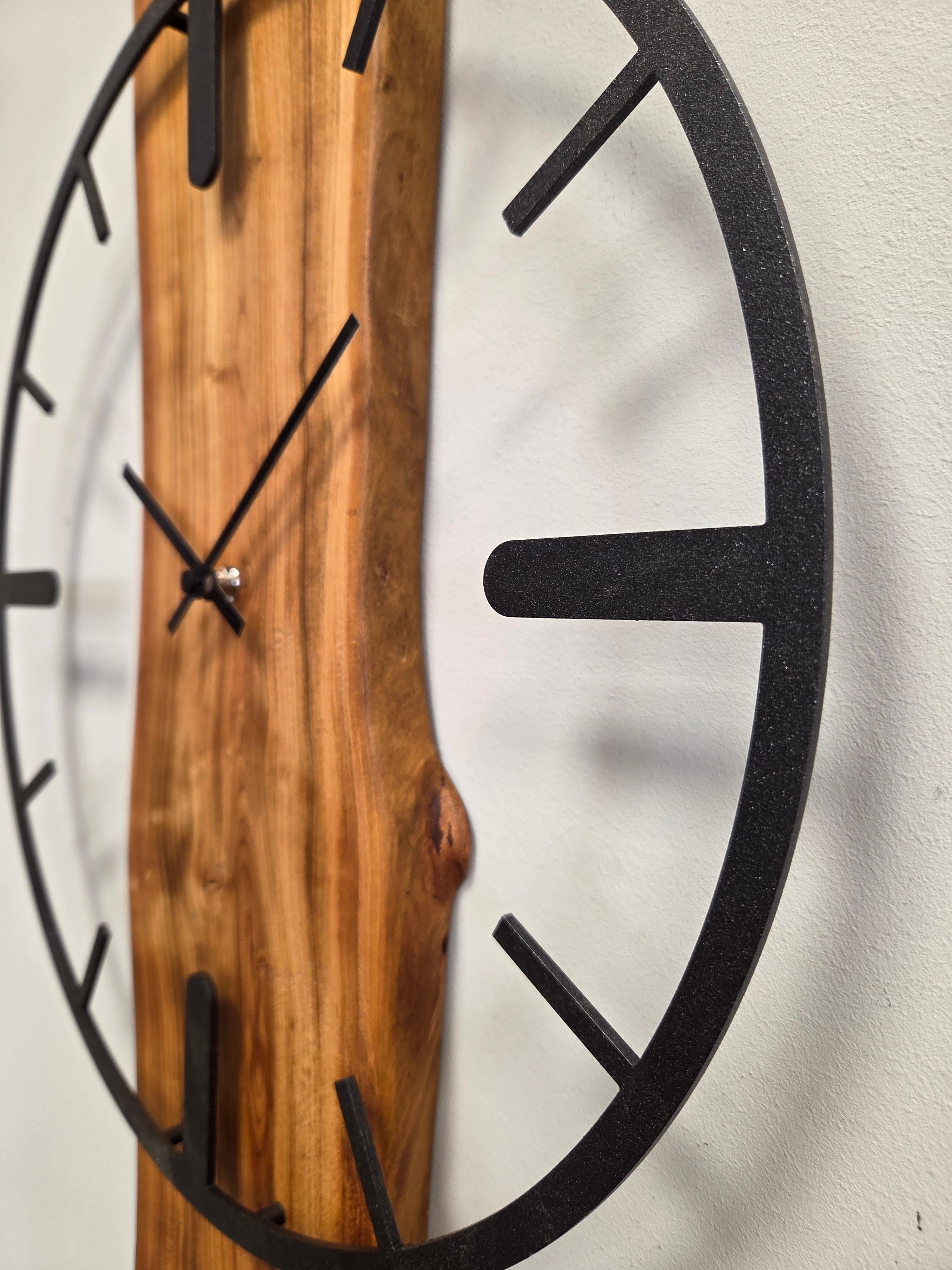 Il nido del picchio Orologio da parete ciliegio 60 cm acciaio