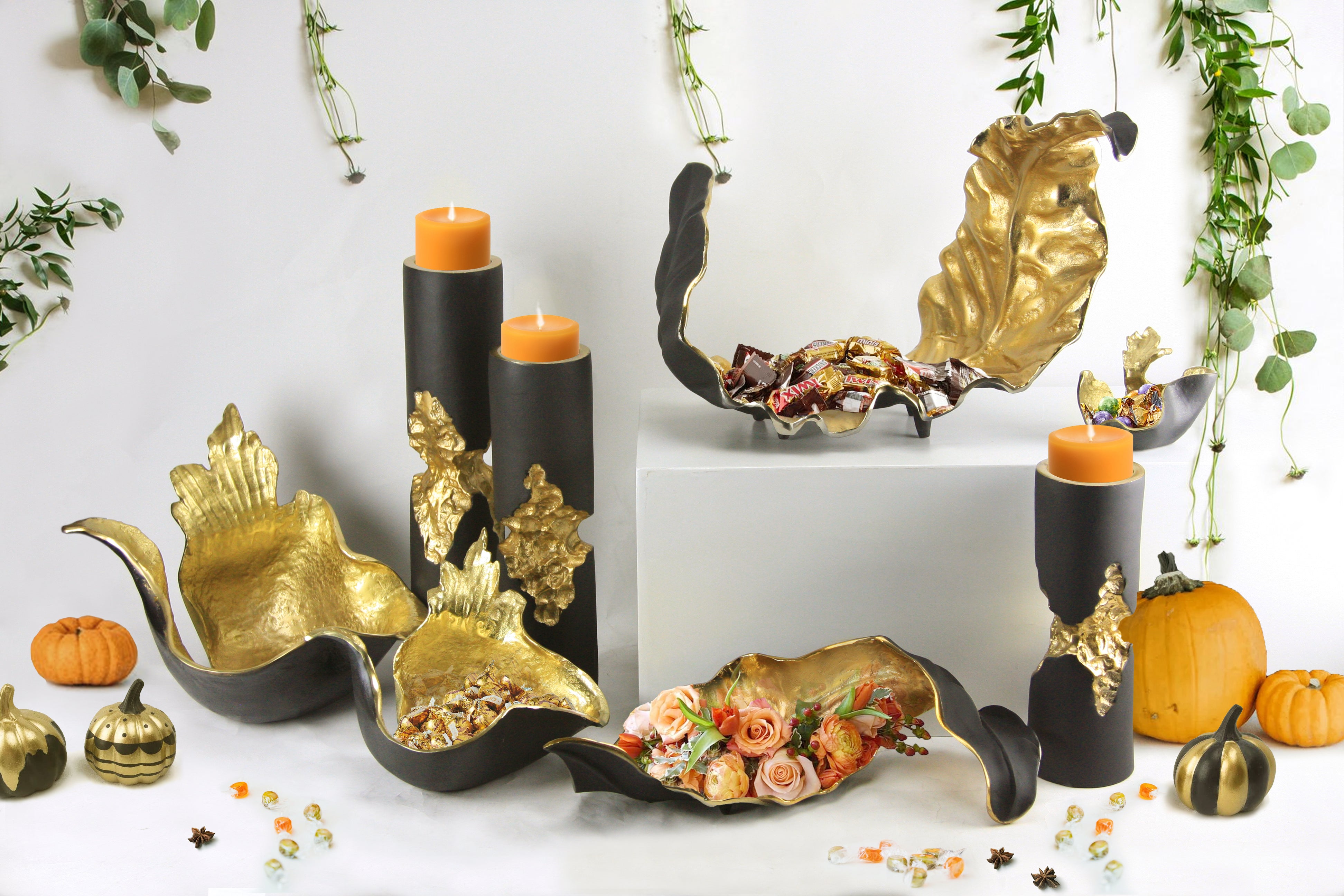 Galore Home Entwined Leaf scultura metallo nero oro large