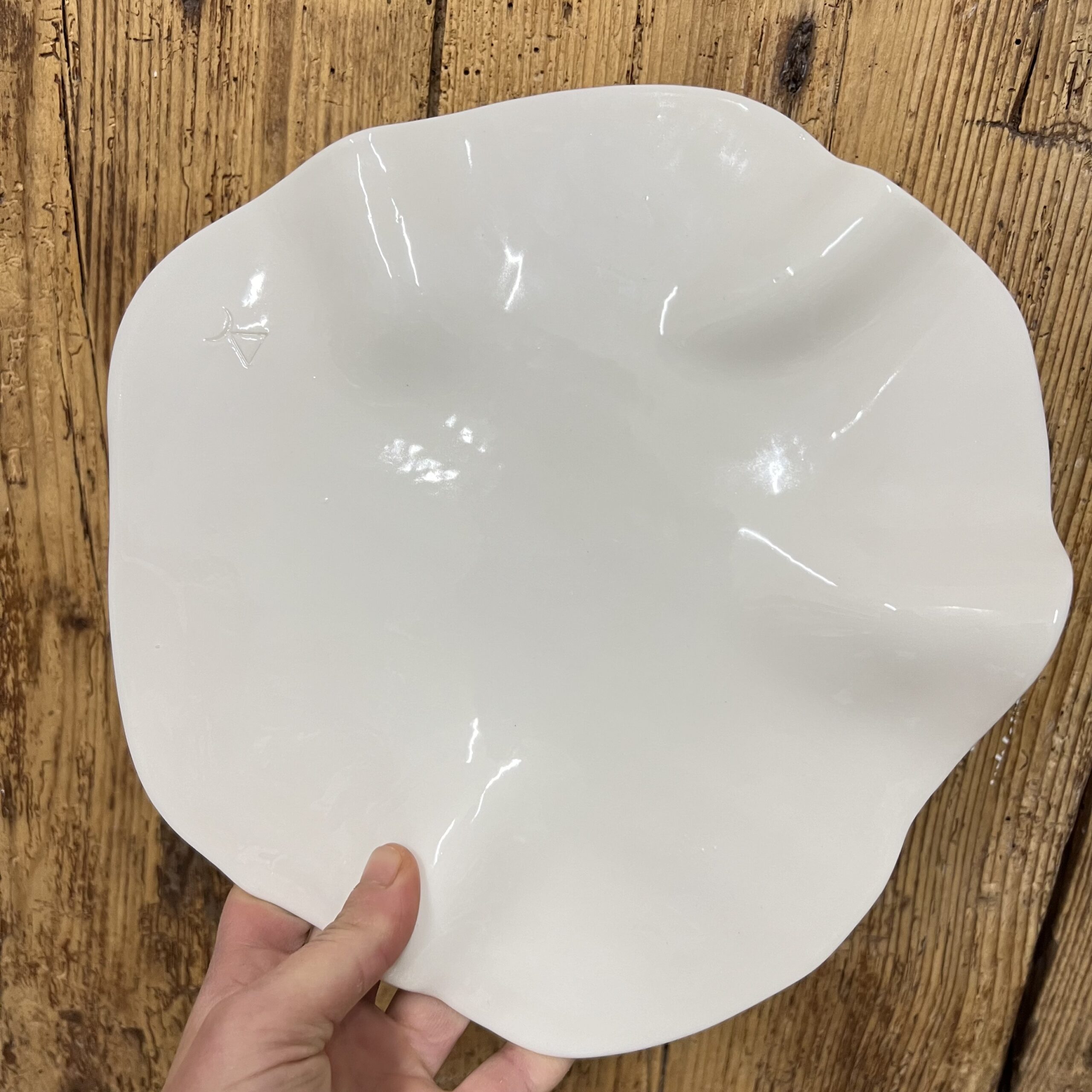 Atelier Alida Ceramiche Nuvolì lastra porcellana sinuosa